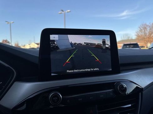 Used 2022 Ford Escape SEL image 17