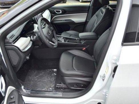 New 2026 Jeep Compass Limited w/ Sun, Sound & Navigation Group image 14