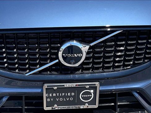 Used 2025 Volvo XC60 B5 Plus AWD/4WD image 32