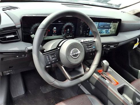 New 2025 Nissan Kicks SR image 11