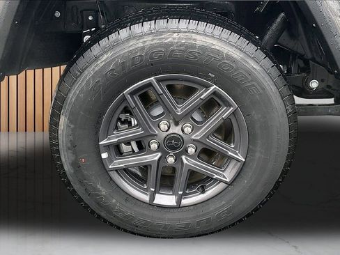 New 2025 Jeep Gladiator Sport image 32