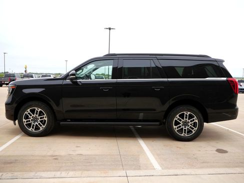 New 2026 Ford Expedition Max Active AWD/4WD image 3