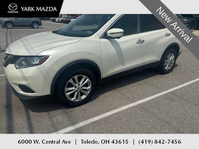 Used 2016 Nissan Rogue SV w/ SV Premium Package