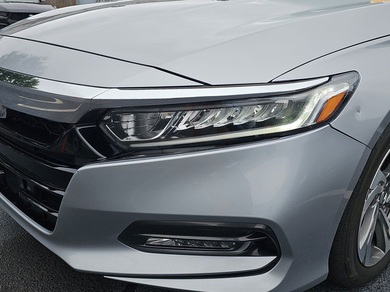 Used 2018 Honda Accord EX image 33