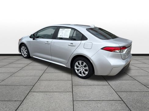 Used 2024 Toyota Corolla LE FWD image 3