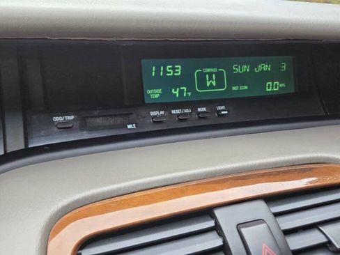 Used 2002 Toyota Avalon XLS image 20