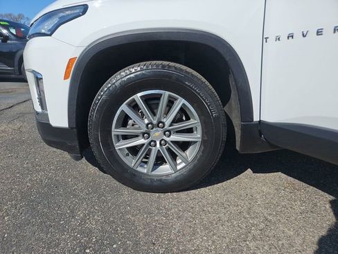 Used 2023 Chevrolet Traverse LT image 27