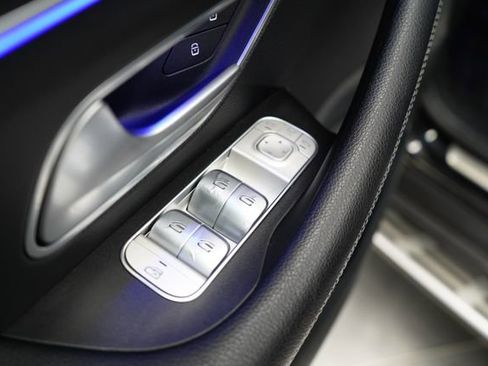 Used 2023 Mercedes-Benz GLS 450 4MATIC image 13