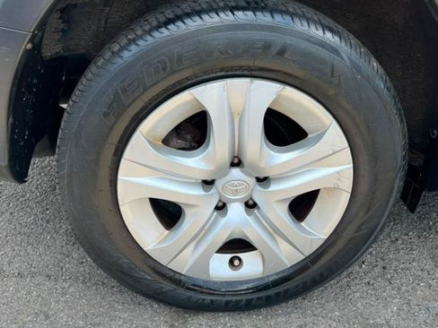 Used 2013 Toyota RAV4 LE AWD/4WD image 13