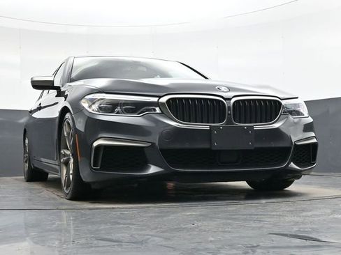 Used 2018 BMW M550i xDrive image 38