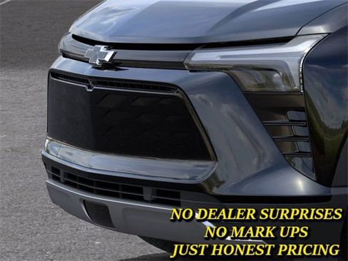New 2025 Chevrolet Blazer EV LT image 13