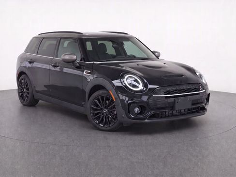 Used 2022 MINI Cooper Clubman S FWD image 1