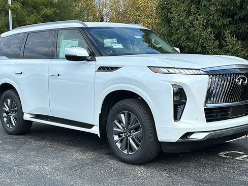 New 2026 INFINITI QX80 Pure image 2