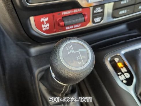 Used 2024 Jeep Wrangler Rubicon w/ Convenience Group AWD/4WD image 23