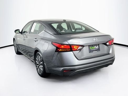 Used 2024 Nissan Altima 2.5 SV FWD image 5