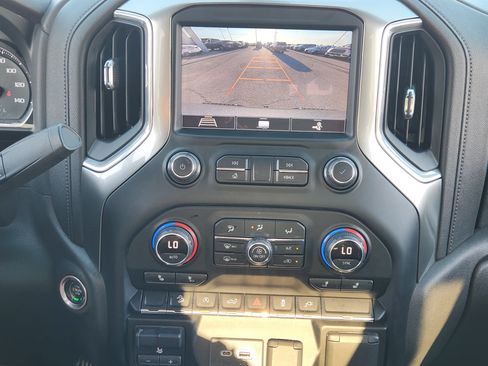 Used 2020 Chevrolet Silverado 1500 RST w/ Texas Edition AWD/4WD image 19