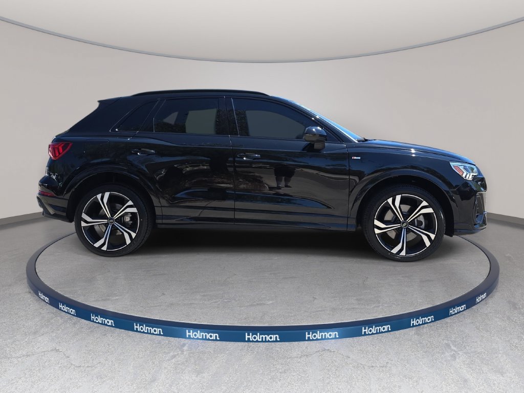 Used 2024 Audi Q3 2.0T Premium Plus w/ Premium Plus Package AWD/4WD image 5