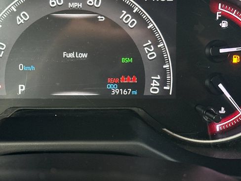 Used 2024 Toyota RAV4 XLE FWD image 25