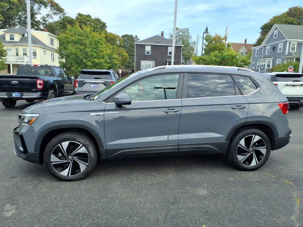 Used 2024 Volkswagen Taos SE AWD/4WD image 9