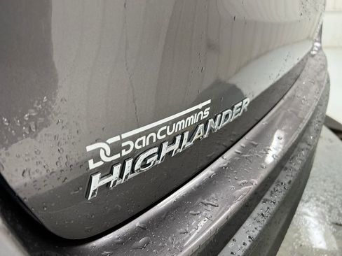 Used 2019 Toyota Highlander XLE FWD image 27