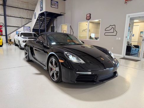 Used 2018 Porsche 718 Boxster S RWD image 65