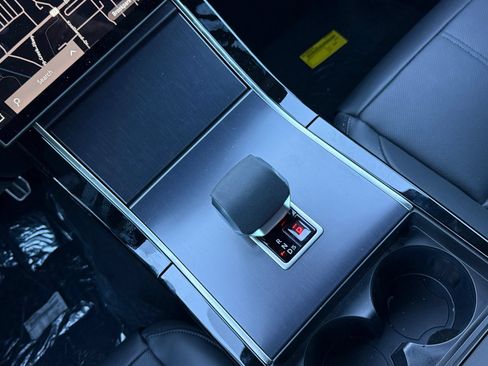 New 2026 Land Rover Range Rover Velar S AWD/4WD image 24