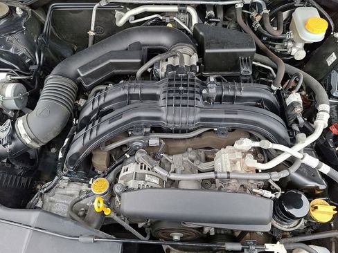 Used 2019 Subaru Crosstrek 2.0i image 29