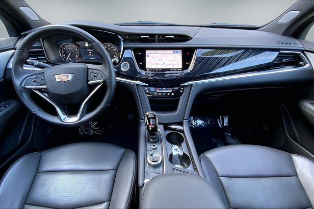 Used 2025 Cadillac XT6 Premium Luxury AWD/4WD image 15