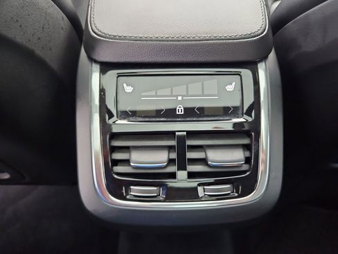 Used 2022 Volvo XC90 T5 Momentum image 31