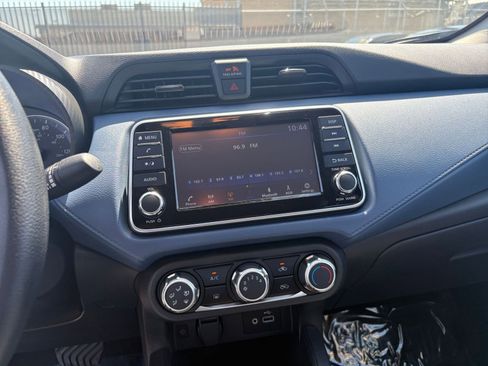 Used 2025 Nissan Versa SV FWD image 20