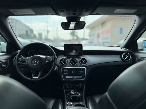 Used 2018 Mercedes-Benz GLA 250 w/ Premium Package image 30