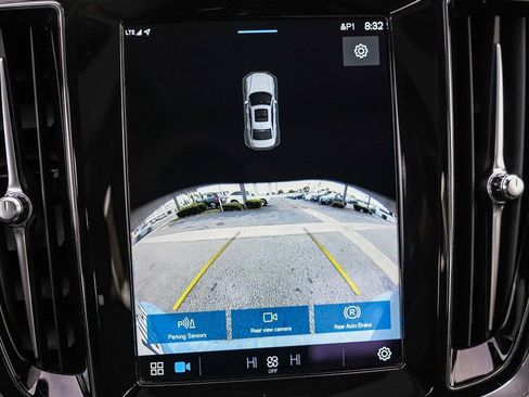 Used 2024 Volvo S60 B5 Core image 22