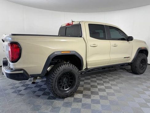 Used 2024 GMC Canyon AT4X AWD/4WD image 9