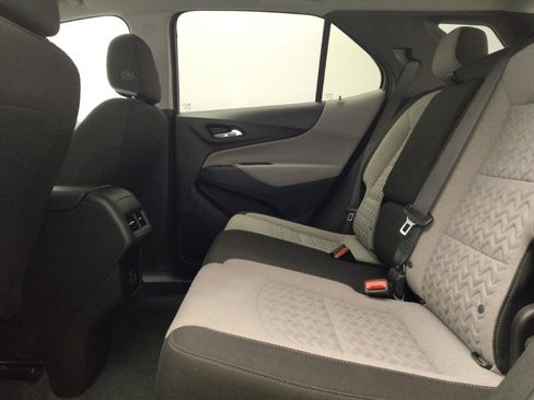 Used 2024 Chevrolet Equinox LS w/ LS Convenience Package image 18