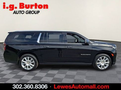 Used 2024 Chevrolet Suburban High Country image 7