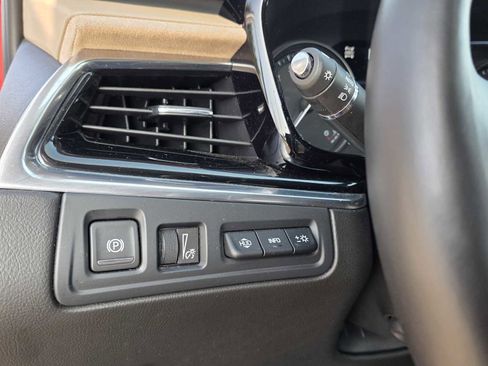 Used 2023 Cadillac XT6 Sport w/ Platinum Package image 22