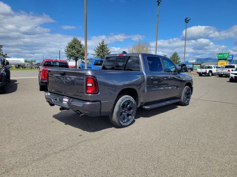 New 2026 RAM 1500 Express AWD/4WD image 3