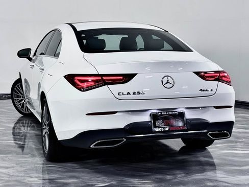 Used 2022 Mercedes-Benz CLA 250 4MATIC image 9