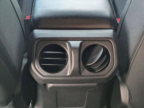 Used 2022 Jeep Wrangler Unlimited Sport image 16