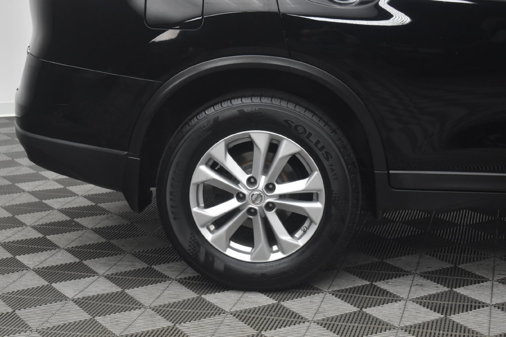 Used 2015 Nissan Rogue SV AWD/4WD image 26