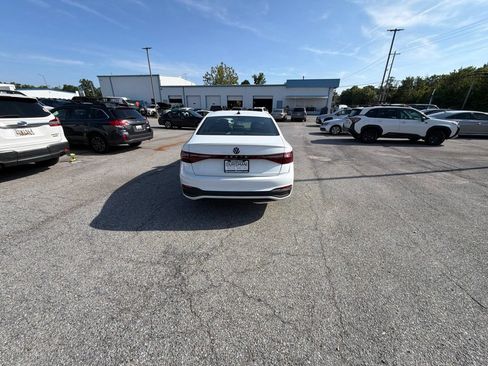 Used 2025 Volkswagen Jetta Sport FWD image 7