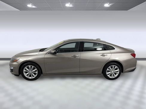 Used 2024 Chevrolet Malibu LT FWD image 2