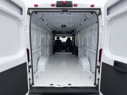 Used 2025 RAM ProMaster 3500 w/ Quick Order Package 22G SLT image 7