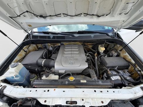 Used 2010 Toyota Tundra 4x4 Double Cab image 22