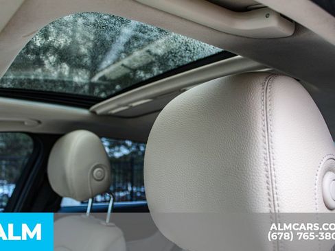 Used 2021 Mercedes-Benz C 300 4MATIC Sedan image 21