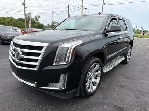 Used 2015 Cadillac Escalade Premium AWD/4WD image 3