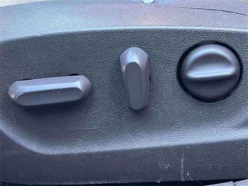 Used 2015 Chevrolet Malibu LT w/ Power Convenience Package image 17