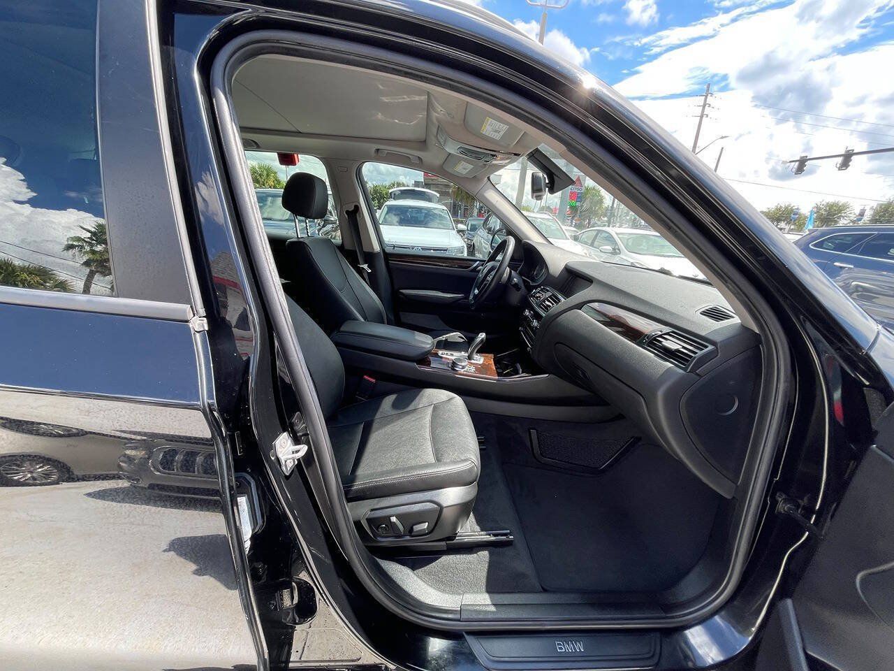 Used 2017 BMW X3 sDrive28i RWD image 16