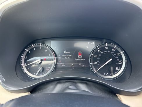 Used 2021 Toyota Highlander XLE image 29