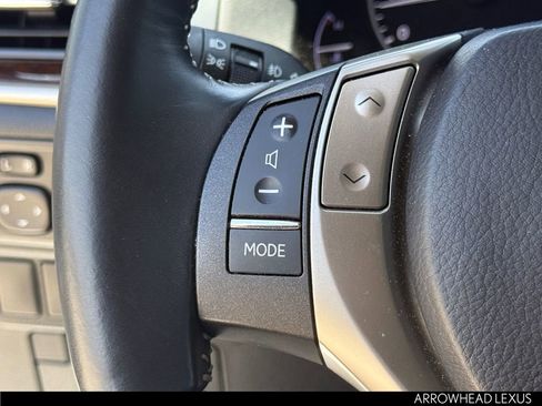 Used 2014 Lexus ES 350 w/ Luxury Package FWD image 15